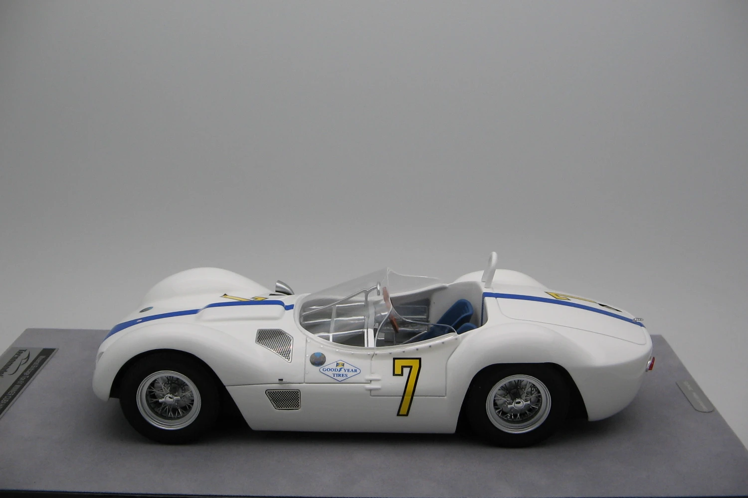 <!--articolo.descrizione_articolo-->