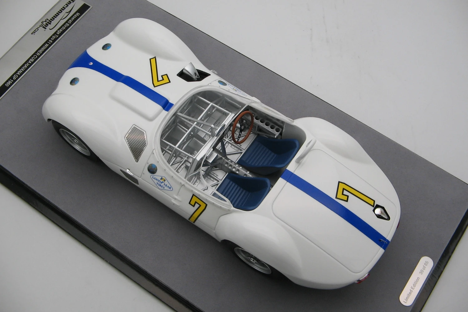 <!--articolo.descrizione_articolo-->