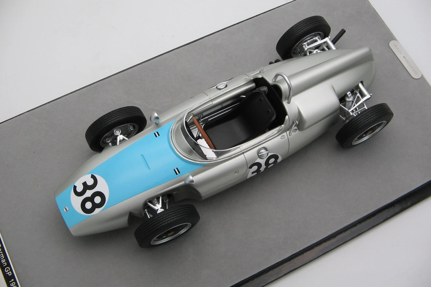 <!--articolo.descrizione_articolo-->