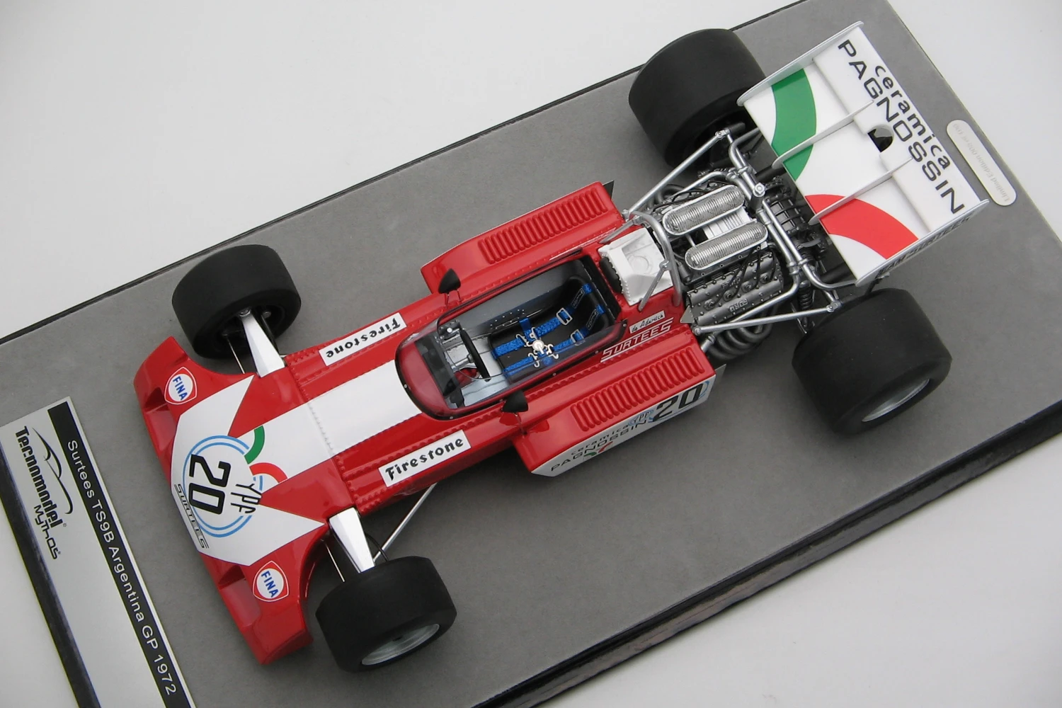 <!--articolo.descrizione_articolo-->