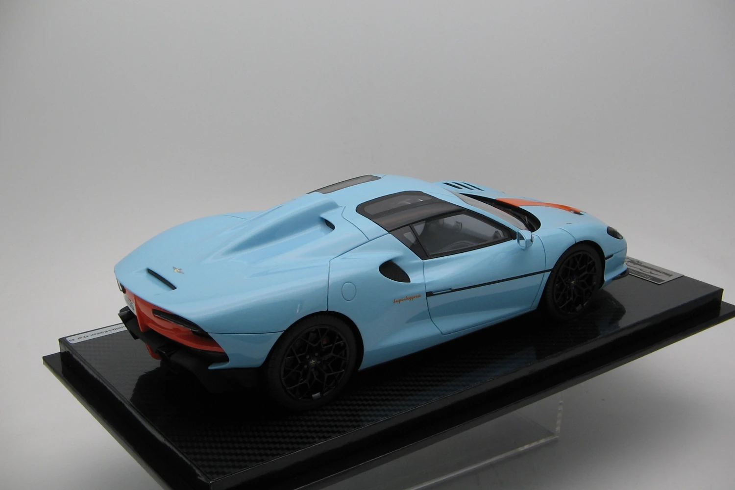 <!--articolo.descrizione_articolo-->