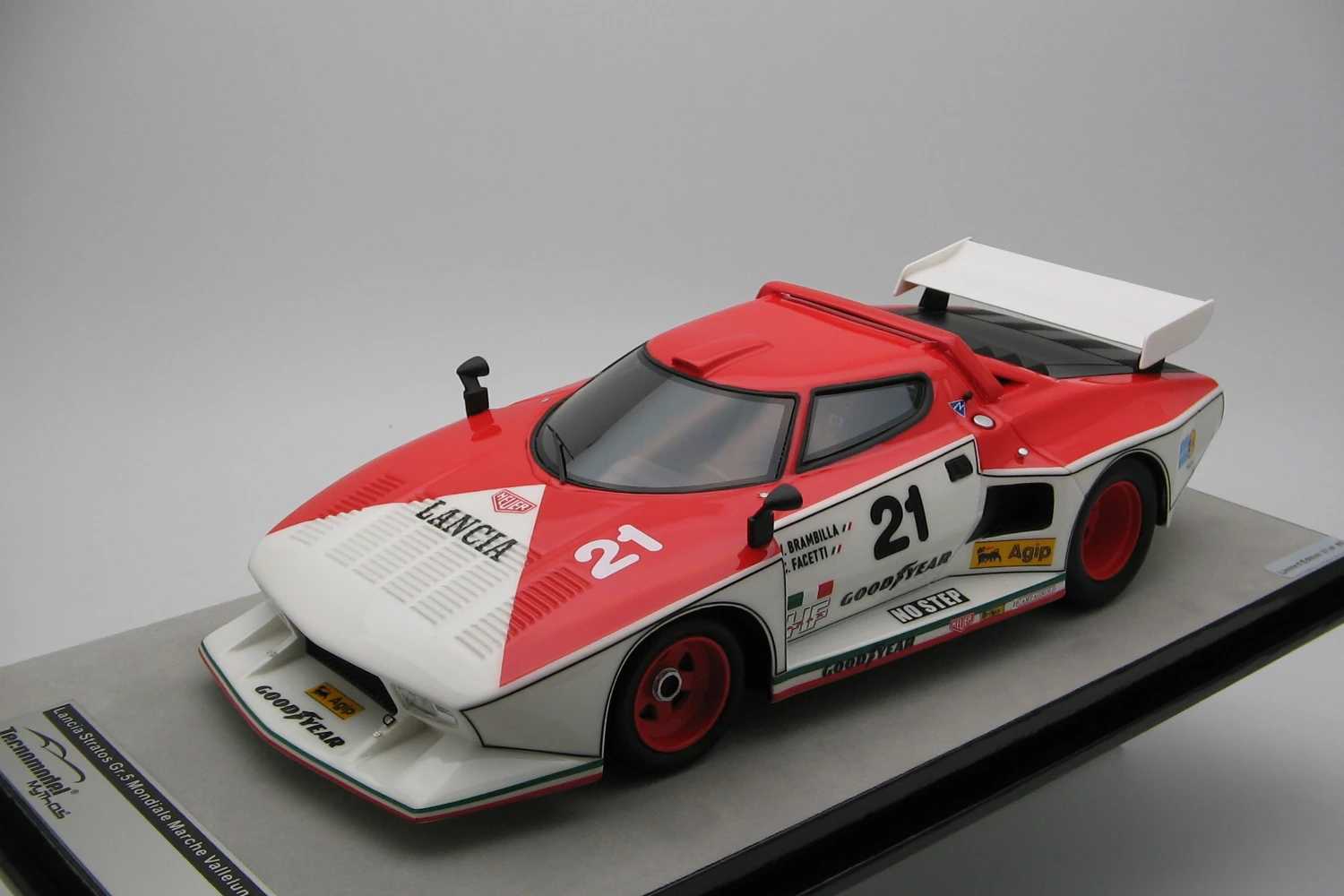 <!--articolo.descrizione_articolo-->