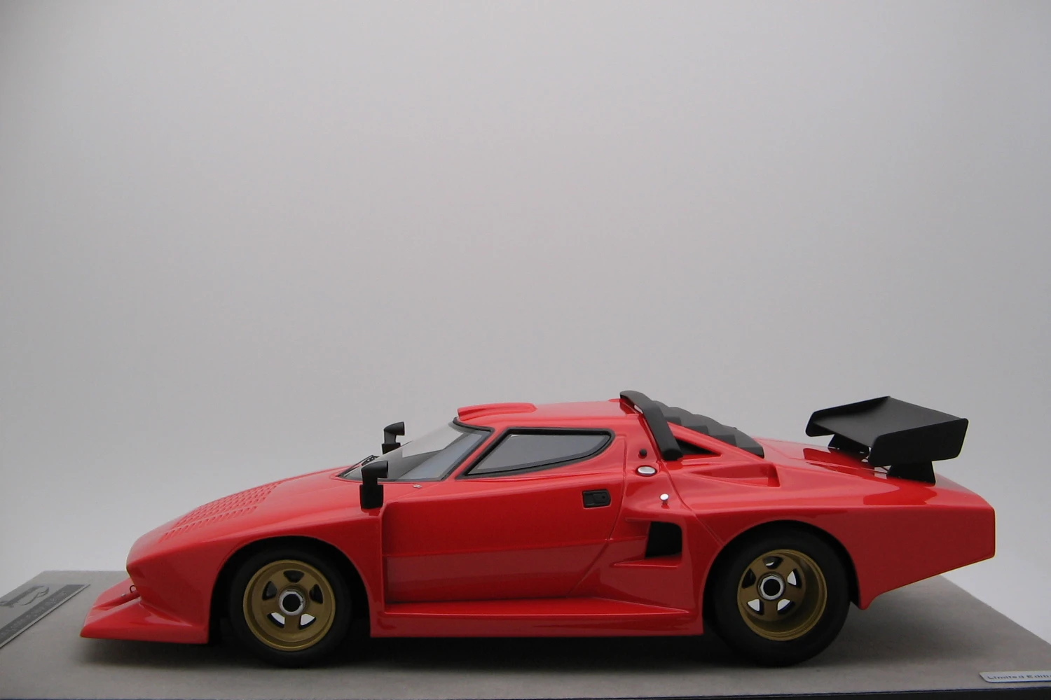 <!--articolo.descrizione_articolo-->