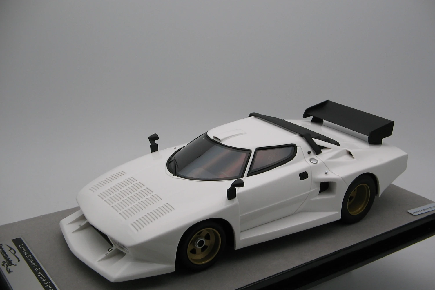 <!--articolo.descrizione_articolo-->