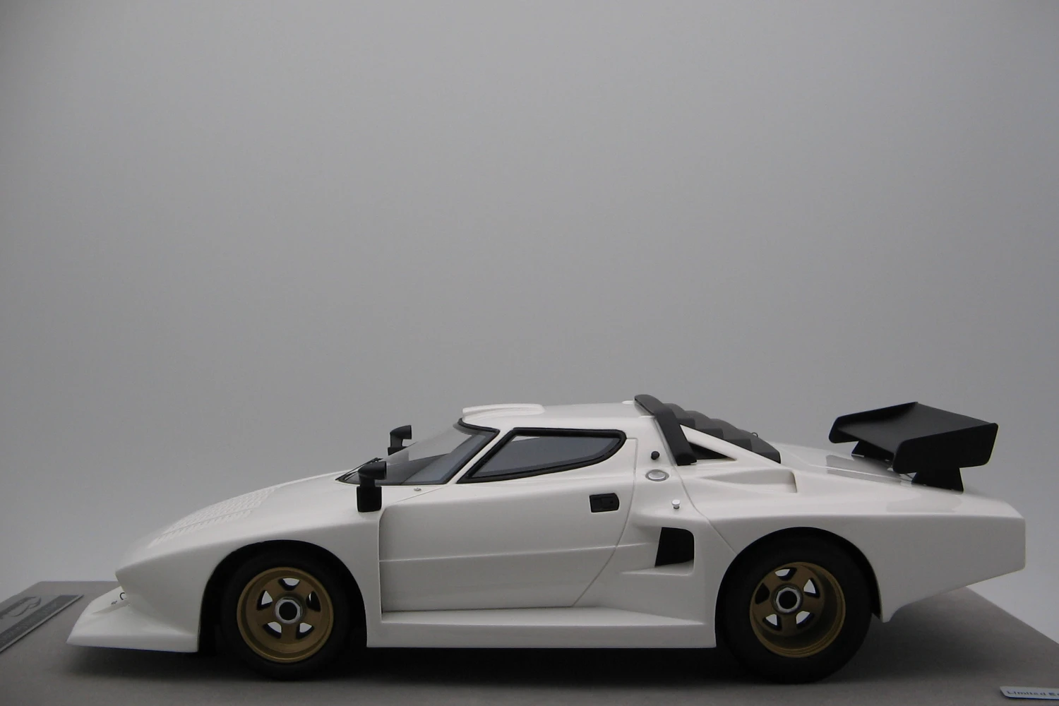 <!--articolo.descrizione_articolo-->