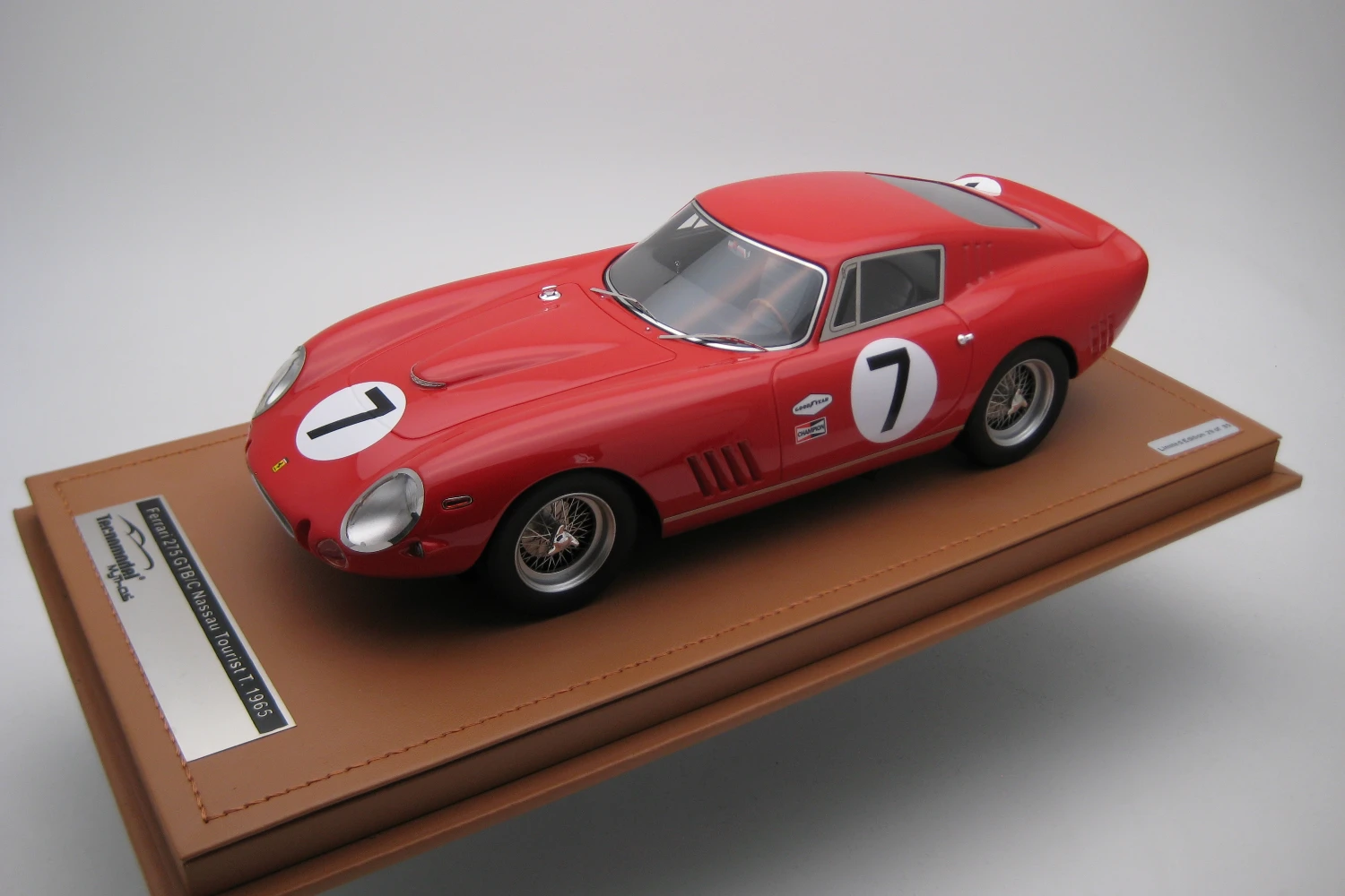 <!--articolo.descrizione_articolo-->