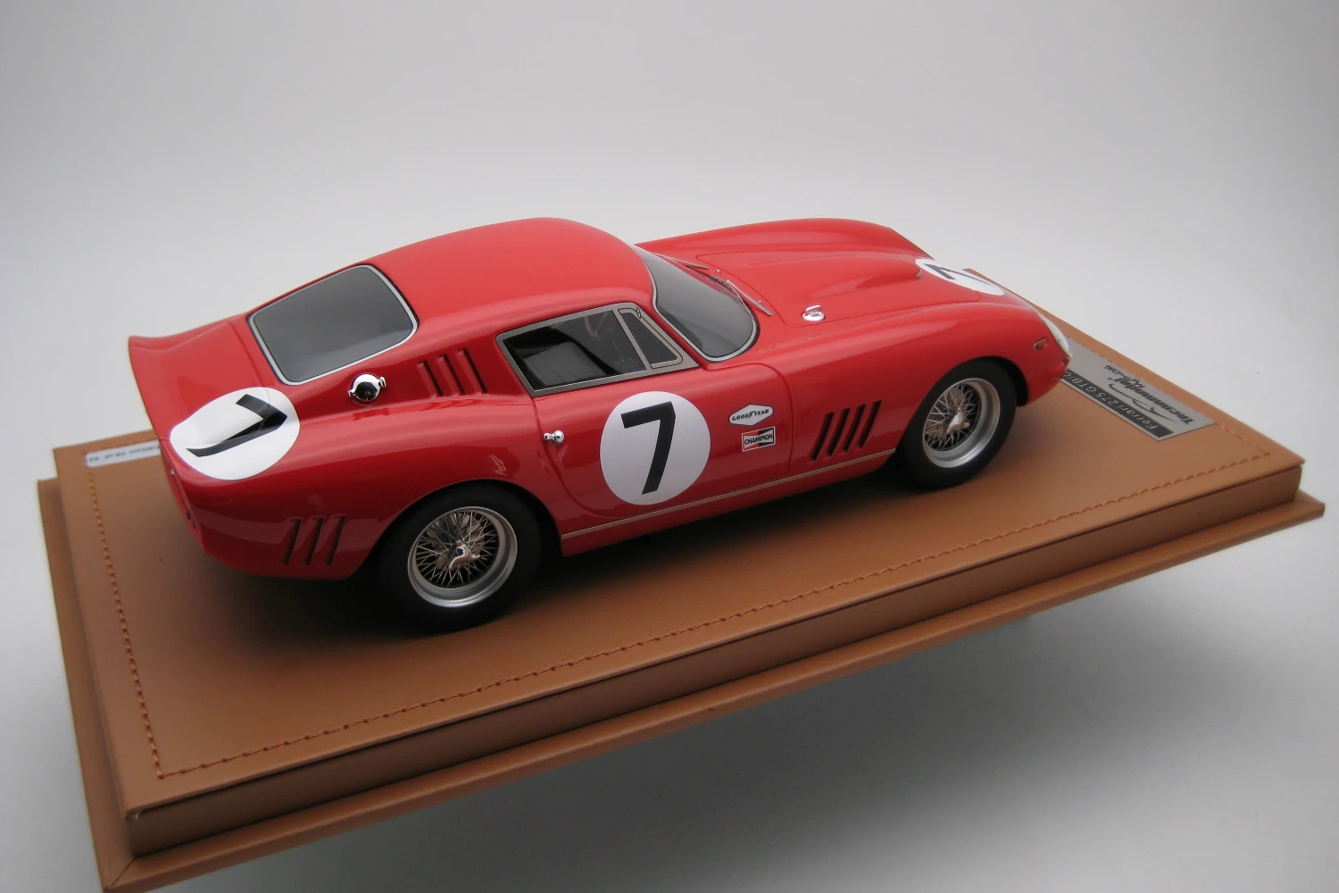 <!--articolo.descrizione_articolo-->