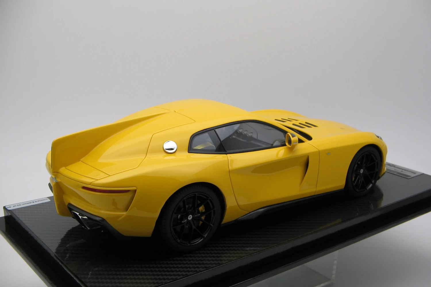 <!--articolo.descrizione_articolo-->