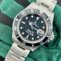 Rolex Submariner Date No Holes SEL