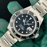 Rolex Submariner Date No Holes